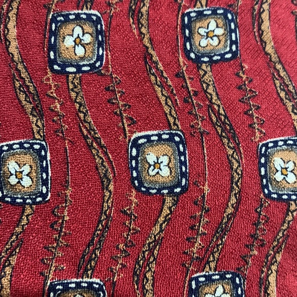 GUESS SILK Tie - Picture 2 of 7